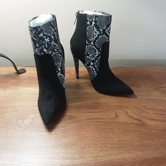 Black Bootie  - Picture 5 of 11